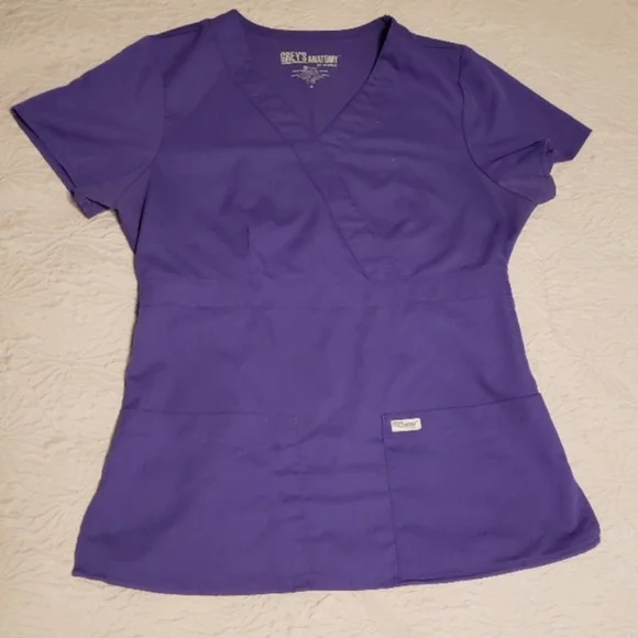 Grey’s Anatomy Scrub Top - Picture 3 of 5